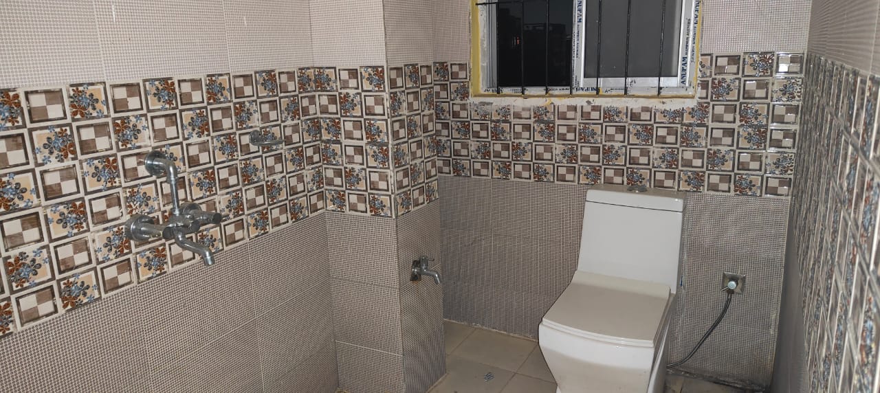 Semi Furnished 2bhk in Laxmi Nath Bezbaruah Path, Hatigaon, Guwahati, Assam, India for Rent